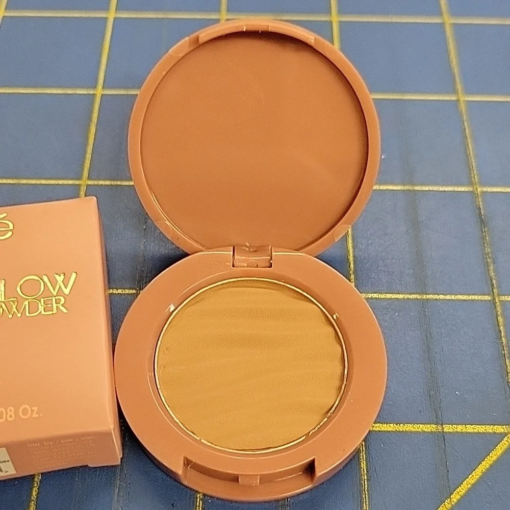 Ciate London Aruba Island 2.5g Brazilian GLOW Bronzing Powder Compact